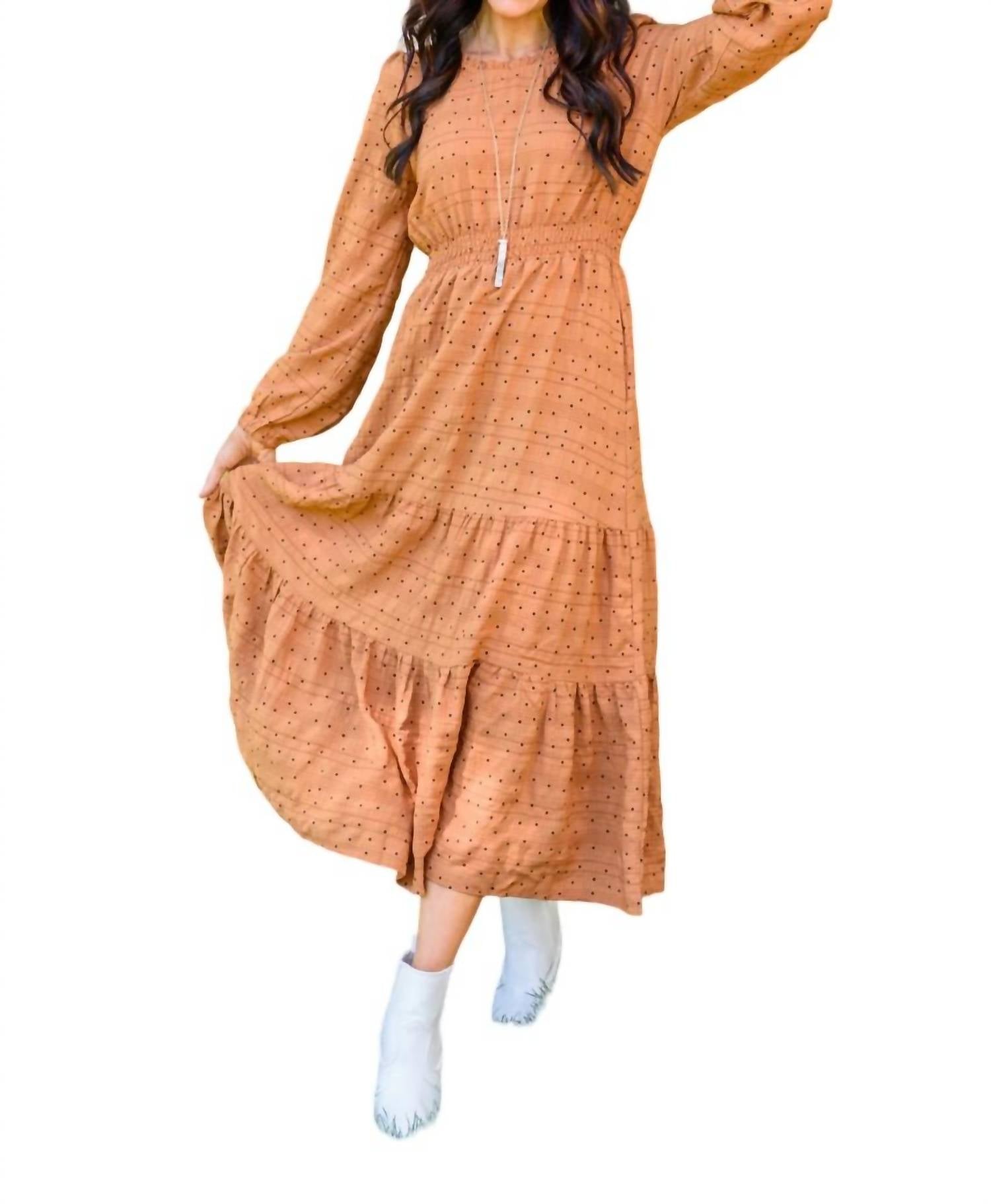 Платье в горошек Great Things с длинными рукавами в оранжево-черном цвете Hayden LA
Платье в горошек Great Things с длинными рукавами в оранжево-черном цвете Hayden LA