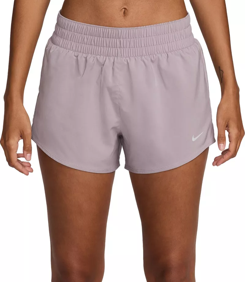 Женские шорты Nike One Dri-FIT со средней посадкой, 3 дюйма, на короткой подкладке, цвет Lt Violet Ore
Женские шорты Nike One Dri-FIT со средней посадкой, 3 дюйма, на короткой подкладке, цвет Lt Violet Ore