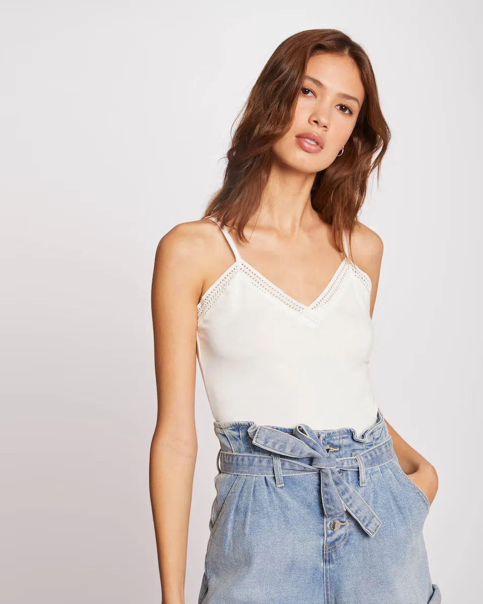 Женский топ на бретелях-спагетти с кружевными лентами Morgan, цвет Crudo
Женский топ на бретелях-спагетти с кружевными лентами Morgan, цвет Crudo