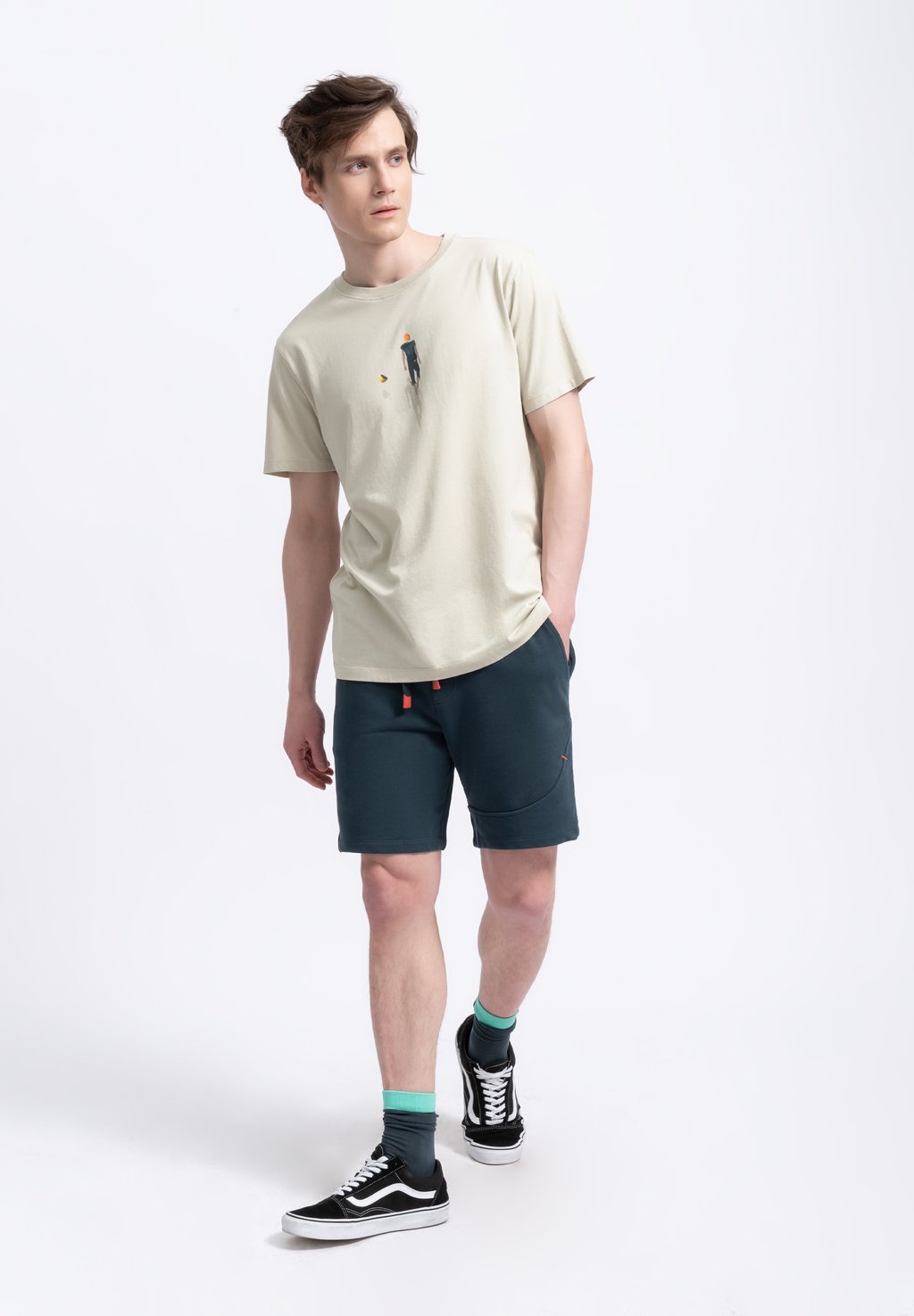 Футболка с принтом FLUGI KAFT, бежевый
Футболка с принтом FLUGI KAFT, бежевый