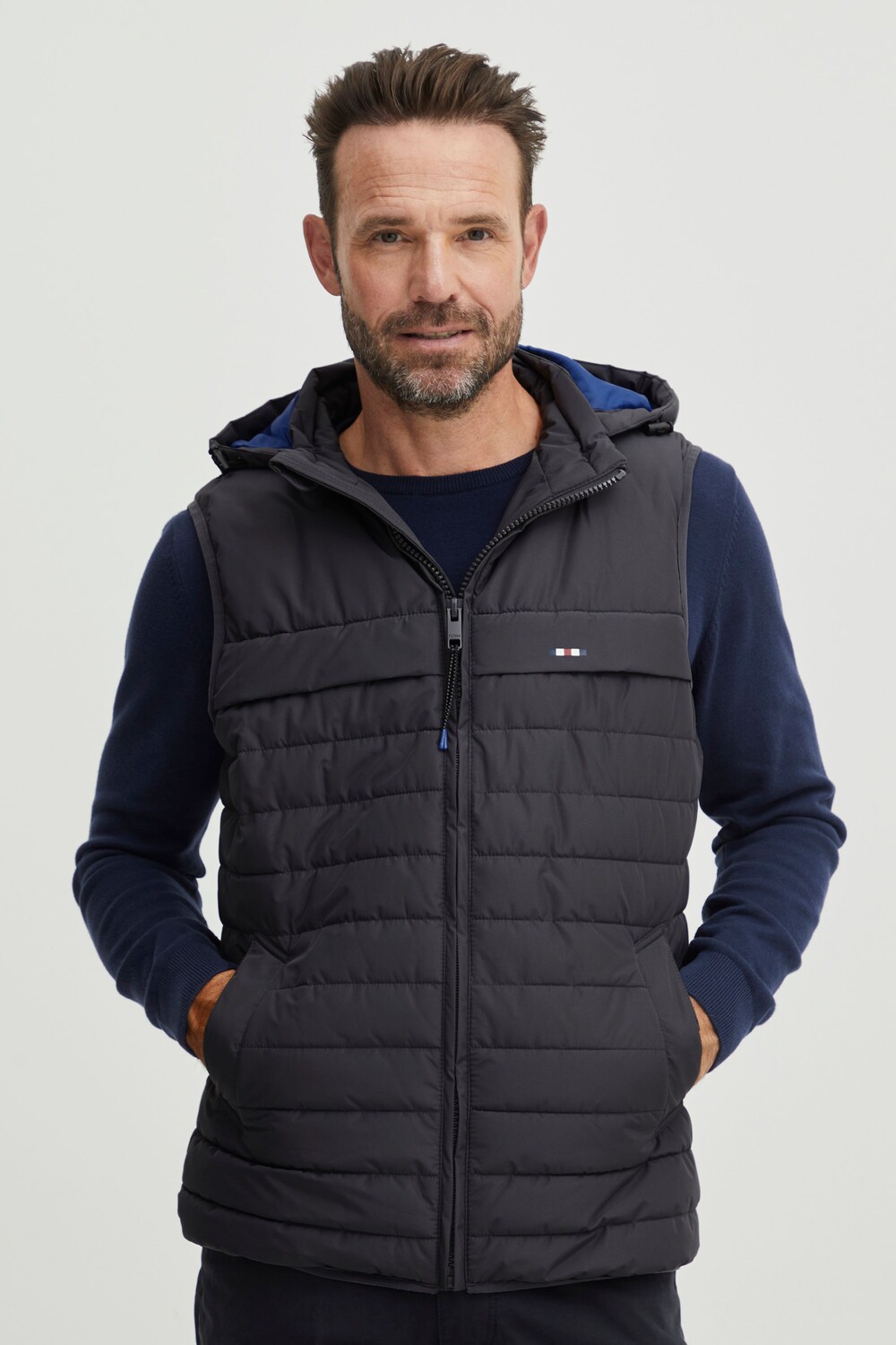 Утепленный жилет FQ1924 FQDanial 21900486 ME, серый
Утепленный жилет FQ1924 FQDanial 21900486 ME, серый