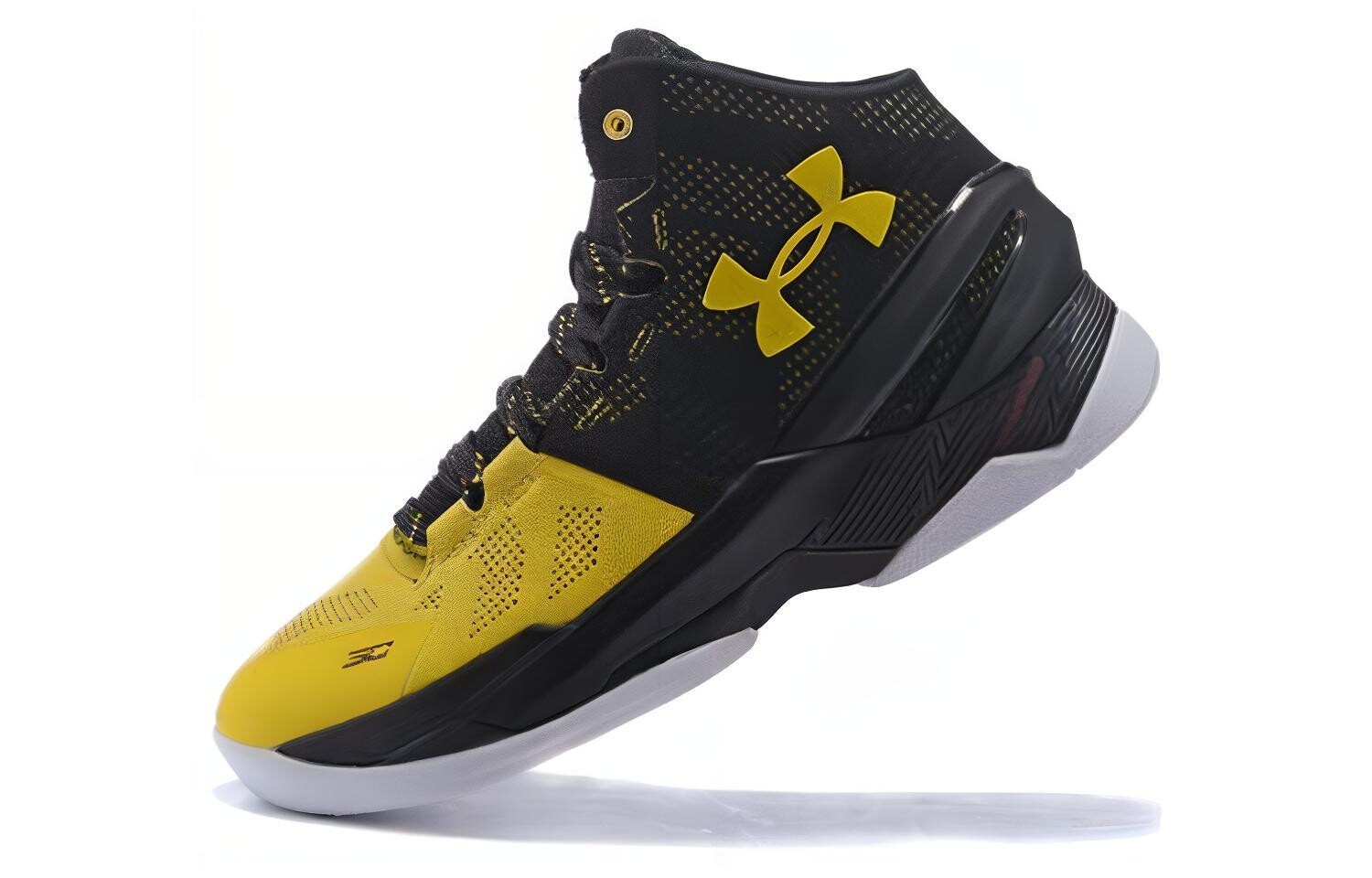 Мужские баскетбольные кроссовки Under Armour Curry 2
Мужские баскетбольные кроссовки Under Armour Curry 2