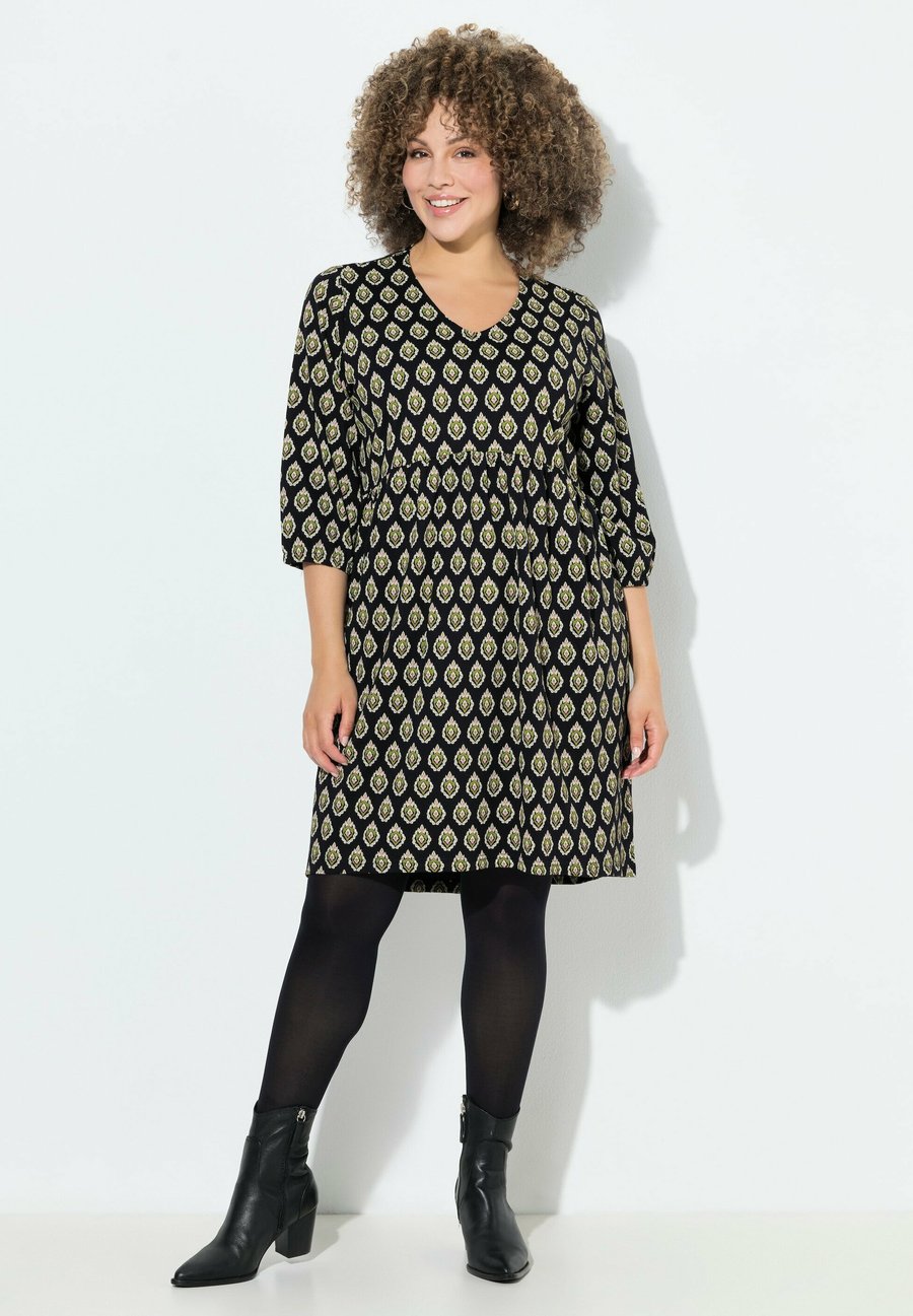 Платье Ulla Popken V-AUSSCHNITT 3/4-ARM, Black
Платье Ulla Popken V-AUSSCHNITT 3/4-ARM, Black