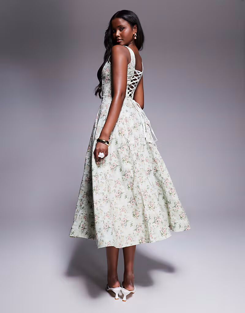 Платье-миди из хлопка House of CB Mariabella с принтом в виде шалфея и цветочным узором
Платье-миди из хлопка House of CB Mariabella с принтом в виде шалфея и цветочным узором