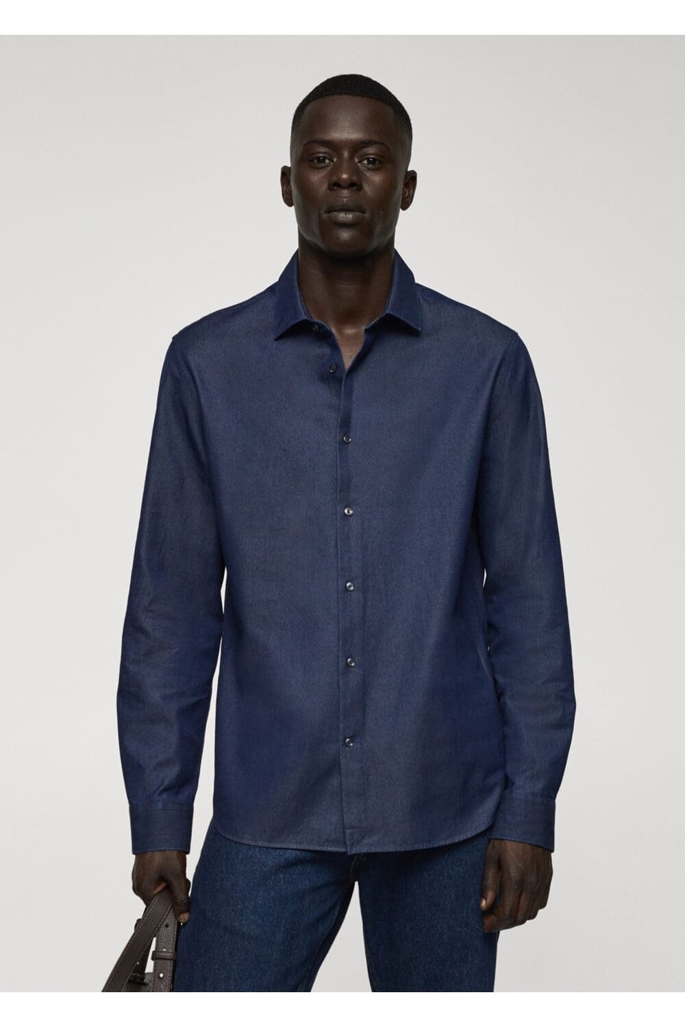 Рубашка Slim Fit из хлопка шамбре Mango, синий
Рубашка Slim Fit из хлопка шамбре Mango, синий