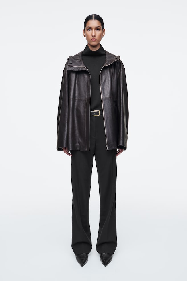 Элегантные шерстяные брюки с узкими штанинами Cos, черный
Элегантные шерстяные брюки с узкими штанинами Cos, черный