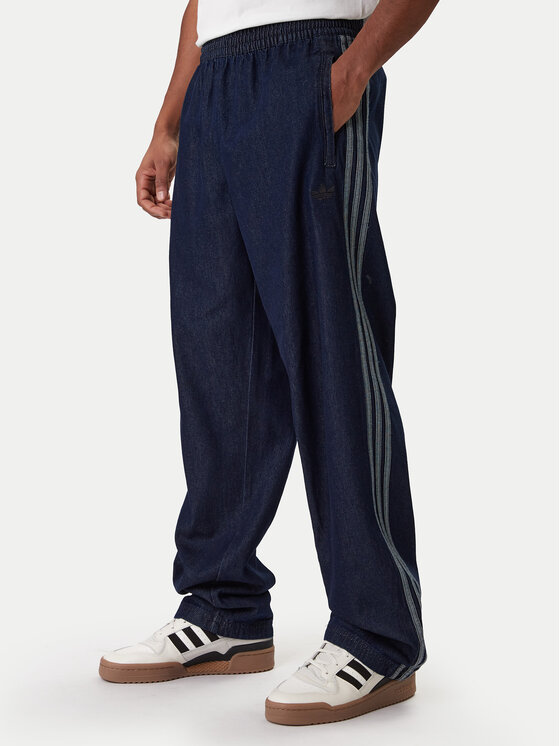 Джинсы regular fit adicolor Denim Stone JX6459 Adidas, синий
Джинсы regular fit adicolor Denim Stone JX6459 Adidas, синий