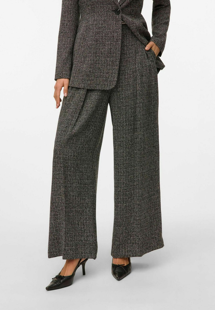 Брюки Vero Moda VMPERLE , Black
Брюки Vero Moda VMPERLE , Black