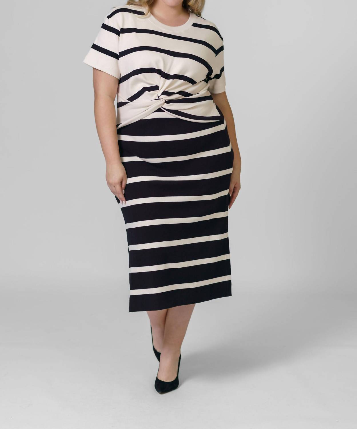 Платье Willow в цвете крем/черный Tanya Taylor
Платье Willow в цвете крем/черный Tanya Taylor