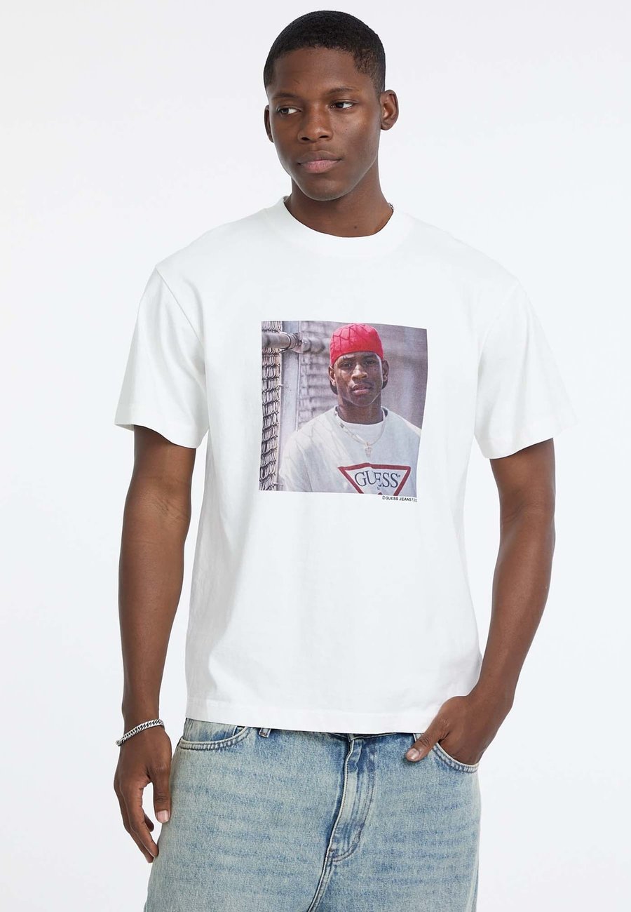 Футболка Guess Jeans Print T-shirt, Weiß/White, Белый, Футболка Guess Jeans Print T-shirt, Weiß/White
Футболка Guess Jeans Print T-shirt, Weiß/White, Белый, Футболка Guess Jeans Print T-shirt, Weiß/White