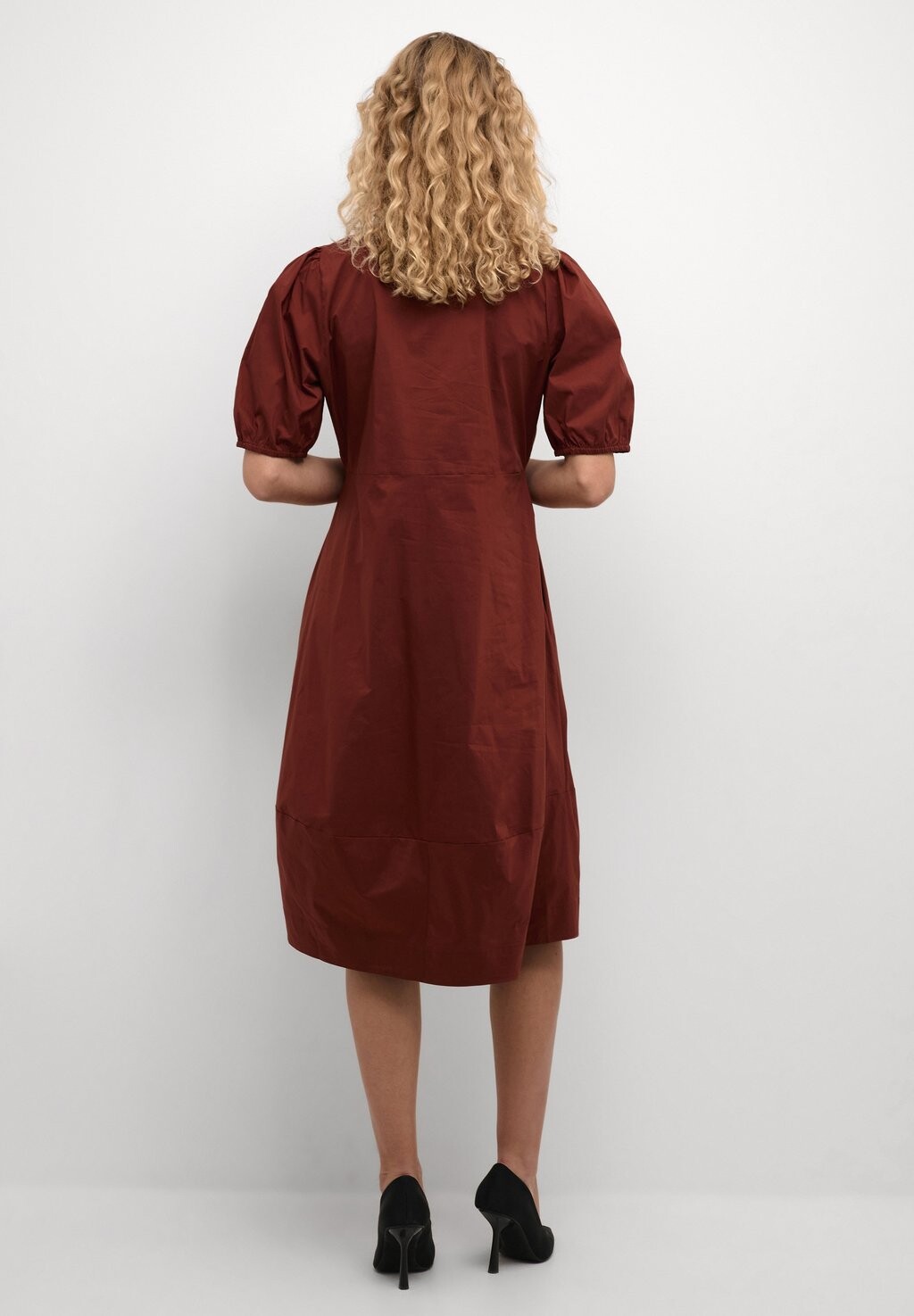 Дневное платье Cuantoinett Ss Placket Culture, арабские специи
Дневное платье Cuantoinett Ss Placket Culture, арабские специи