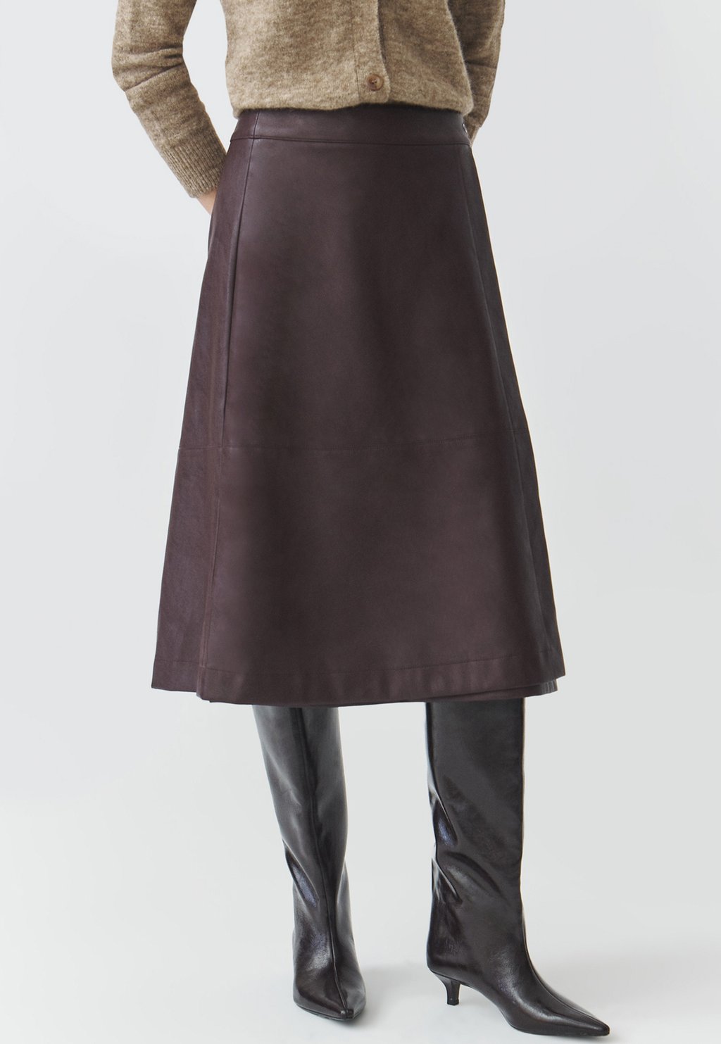 Юбка с запахом TATUUM, темно-фиолетовый
Юбка с запахом TATUUM, темно-фиолетовый