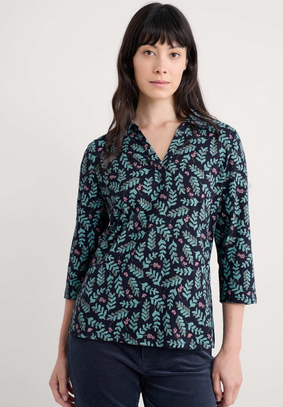 Топ Seasalt Cornwall WAVECREST, Navy Indigo Leaf Maritime/Dark Blue
Топ Seasalt Cornwall WAVECREST, Navy Indigo Leaf Maritime/Dark Blue