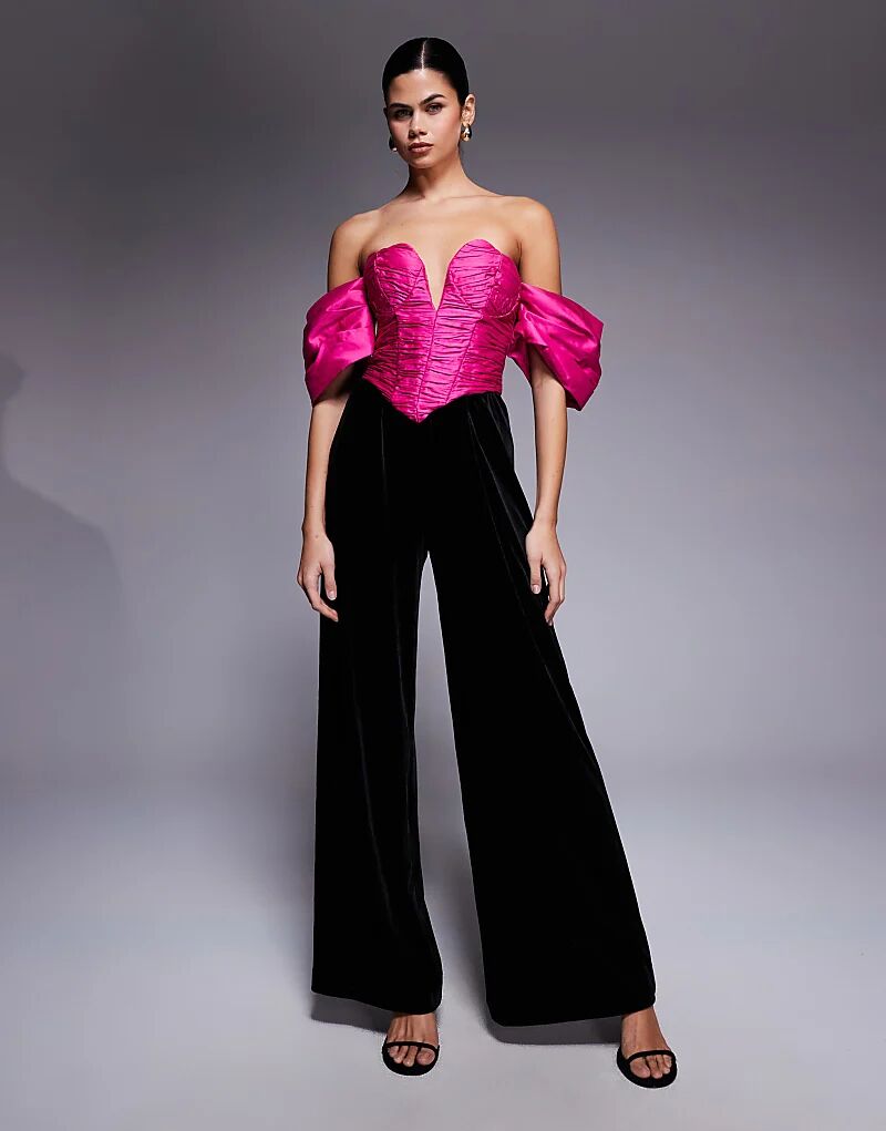 Комбинезон ASOS LUXE с открытыми плечами из атласа и бархата черного цвета
Комбинезон ASOS LUXE с открытыми плечами из атласа и бархата черного цвета