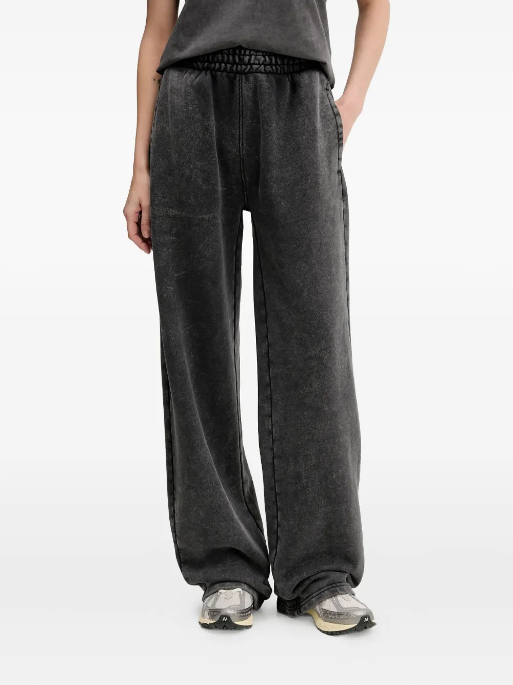 Спортивные брюки с карманом HUGO, черный
Спортивные брюки с карманом HUGO, черный