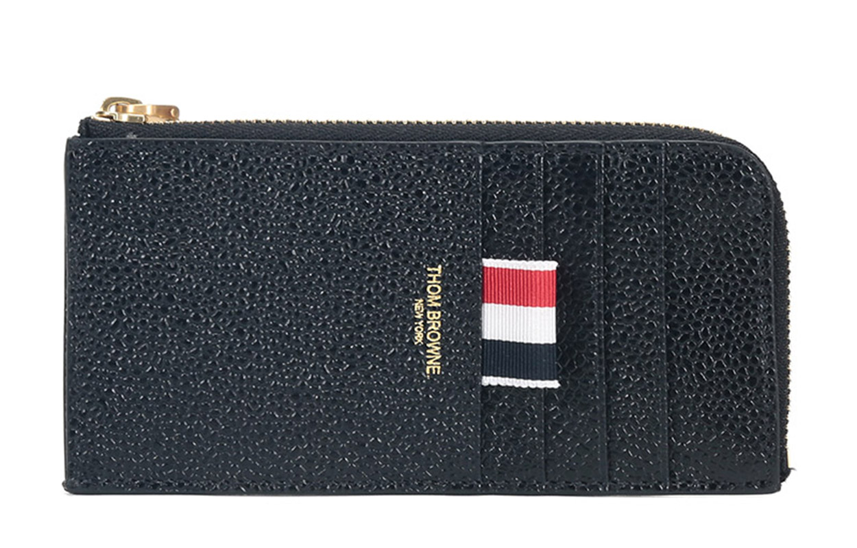 Кошелек с полузастежкой-молнией Pebbled Thom Browne, basic set (bag+dust bag)
Кошелек с полузастежкой-молнией Pebbled Thom Browne, basic set (bag+dust bag)