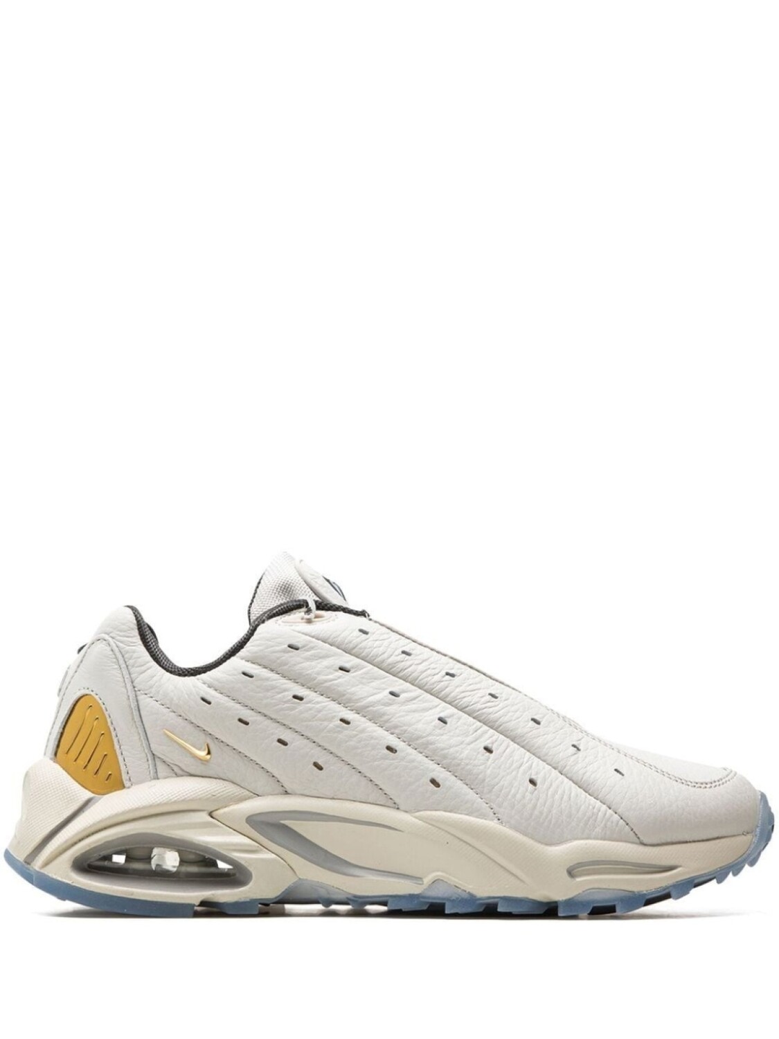 Nike кроссовки Hot Step Air Terra Nocta из коллаборации с Drake, нейтральный цвет
Nike кроссовки Hot Step Air Terra Nocta из коллаборации с Drake, нейтральный цвет