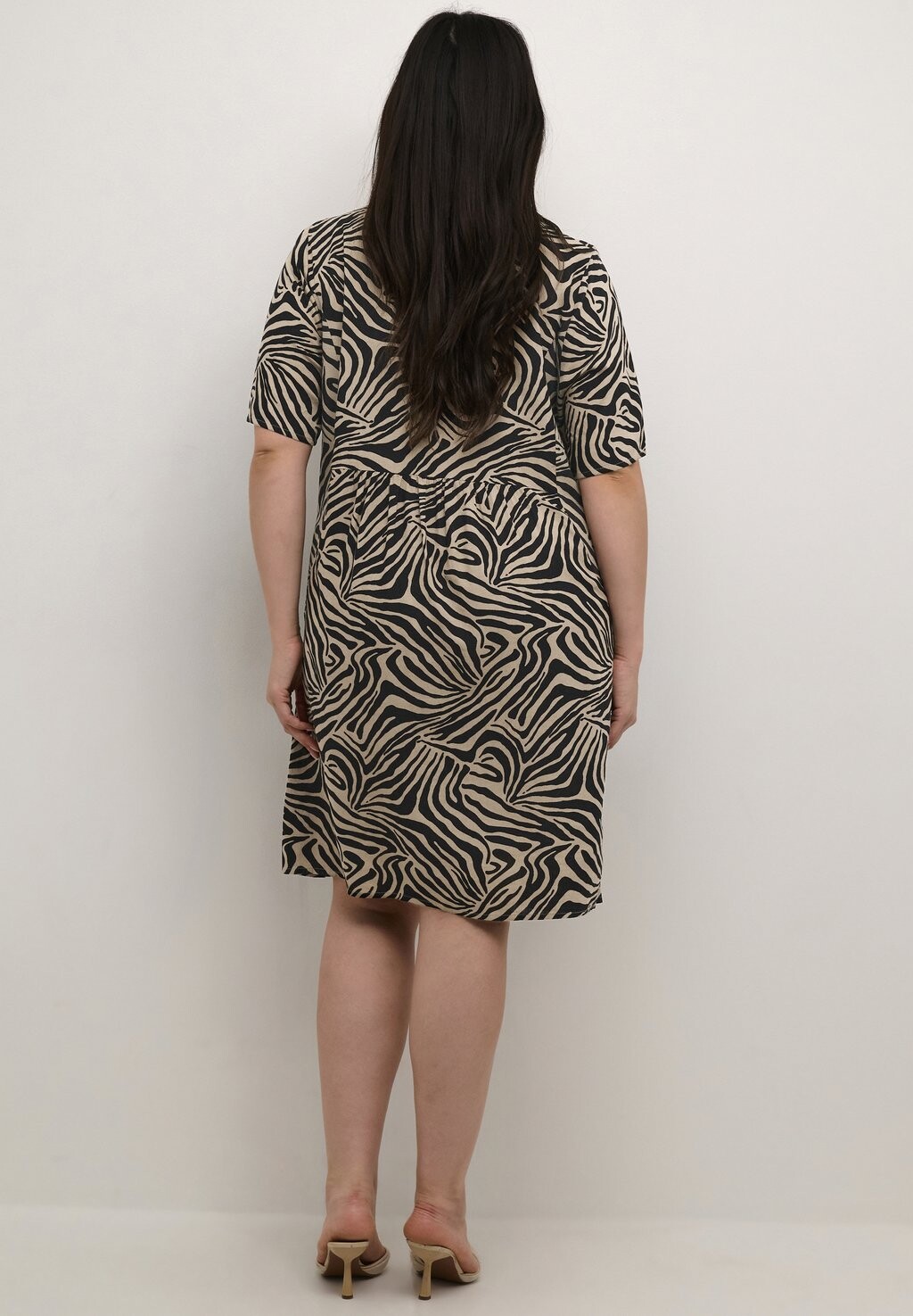 Дневное платье Kaffe Curve, коричневый
Дневное платье Kaffe Curve, коричневый