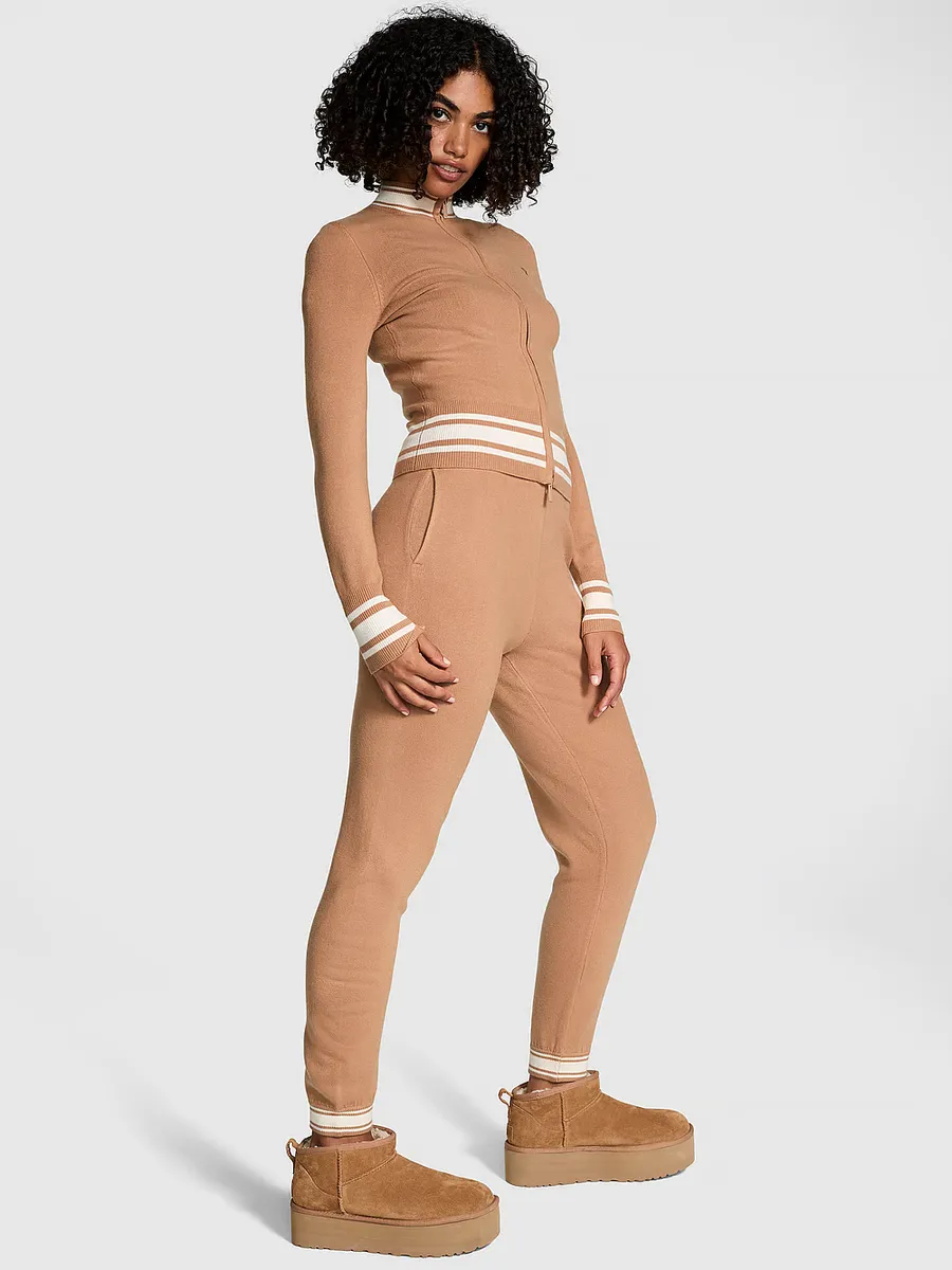 Брюки-джоггеры университетской вязки Pink, цвет Toffee
Брюки-джоггеры университетской вязки Pink, цвет Toffee