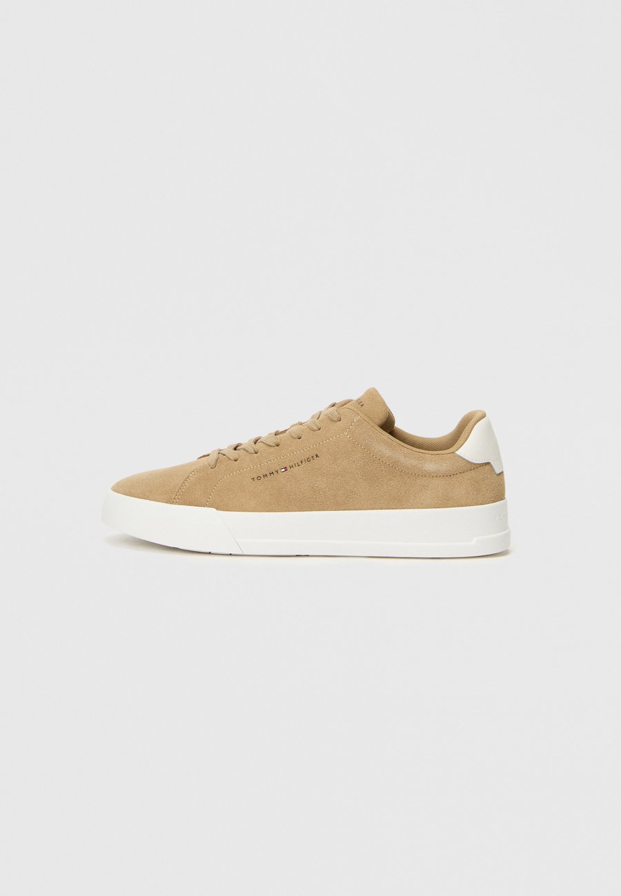 Кроссовки Tommy Hilfiger COURT CORE, Driftwood Taupe/Taupe
Кроссовки Tommy Hilfiger COURT CORE, Driftwood Taupe/Taupe
