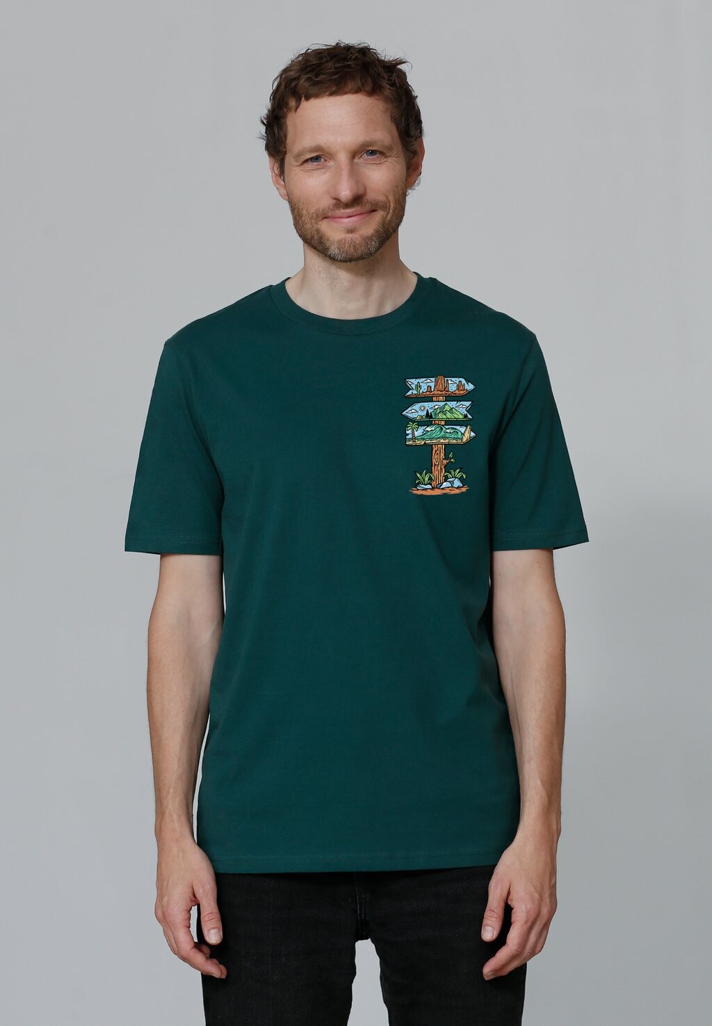 Футболка с принтом ADVENTURE IS EVERYWHERE watapparel, темно-зеленый
Футболка с принтом ADVENTURE IS EVERYWHERE watapparel, темно-зеленый