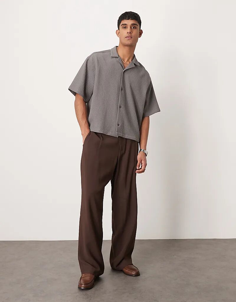 Широкие элегантные брюки со складками коричневого цвета ASOS DESIGN
Широкие элегантные брюки со складками коричневого цвета ASOS DESIGN