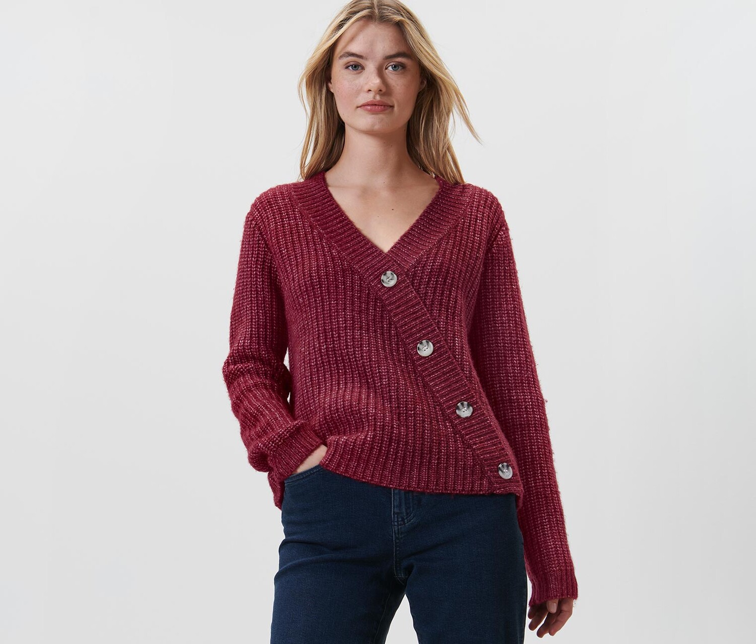 Кардиган объемной вязки Tchibo, крапчатый красный
Кардиган объемной вязки Tchibo, крапчатый красный