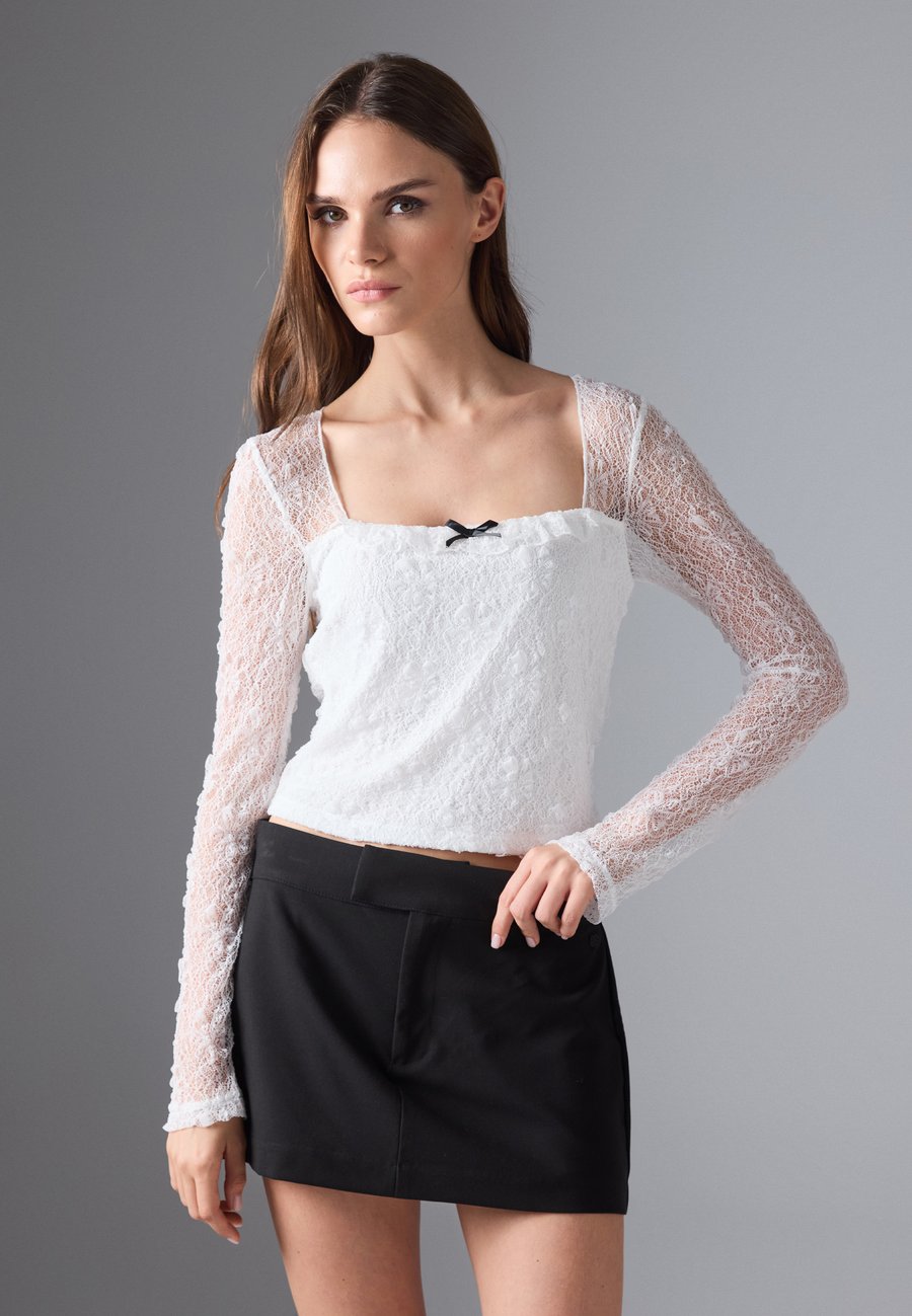 Топ Even&Odd Long sleeved top, White/Black /White
Топ Even&Odd Long sleeved top, White/Black /White