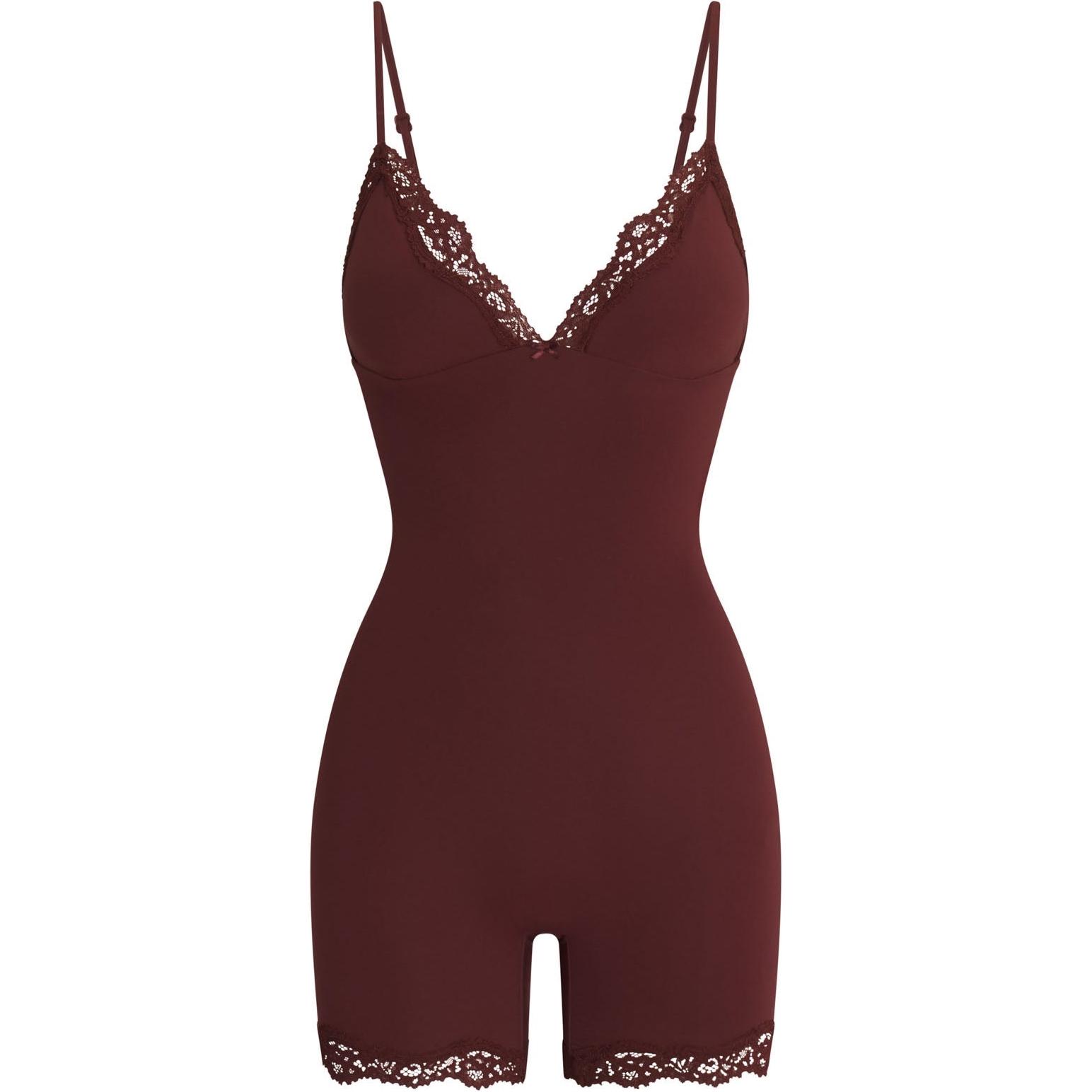 Комбинезон Fits Everybody Lace Triangle Onesie женский цвет OXBLOOD Skims, Oxblood/Ox Blood
Комбинезон Fits Everybody Lace Triangle Onesie женский цвет OXBLOOD Skims, Oxblood/Ox Blood