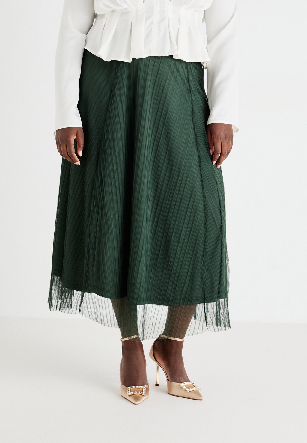 Юбка А-силуэта CARLAVINA SKIRT ONLY Carmakoma, темно-зеленый
Юбка А-силуэта CARLAVINA SKIRT ONLY Carmakoma, темно-зеленый