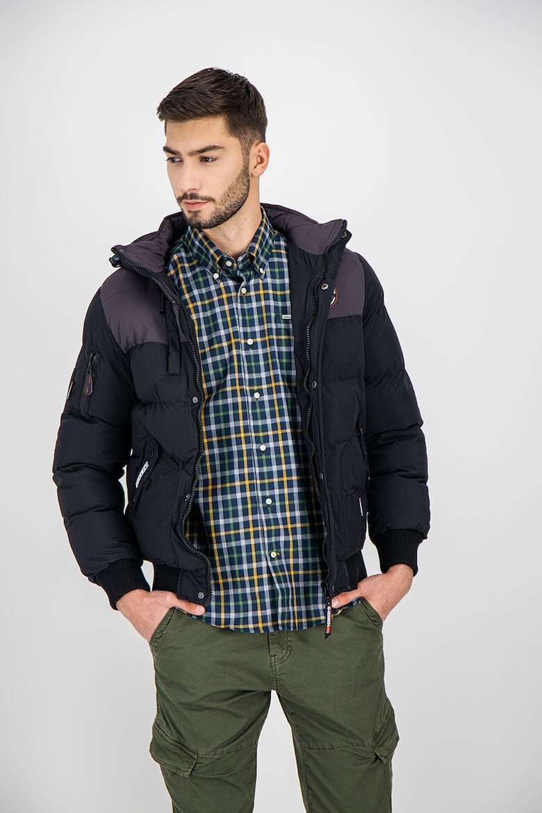 Зимняя утепленная куртка Volva со съемным капюшоном Geographical Norway, черный
Зимняя утепленная куртка Volva со съемным капюшоном Geographical Norway, черный