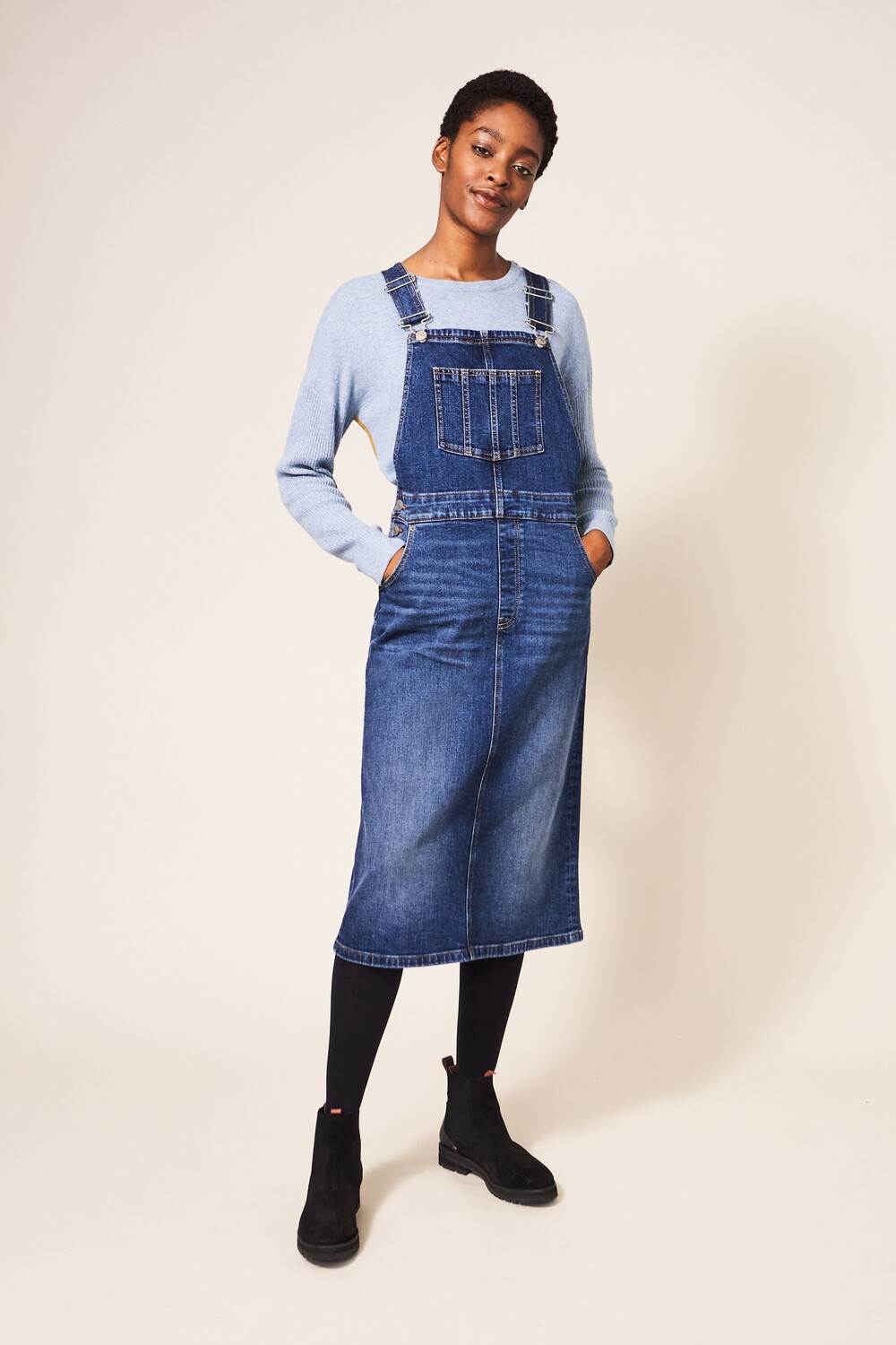 Синее джинсовое платье миди Emmie с подтяжками White Stuff, синий
Синее джинсовое платье миди Emmie с подтяжками White Stuff, синий