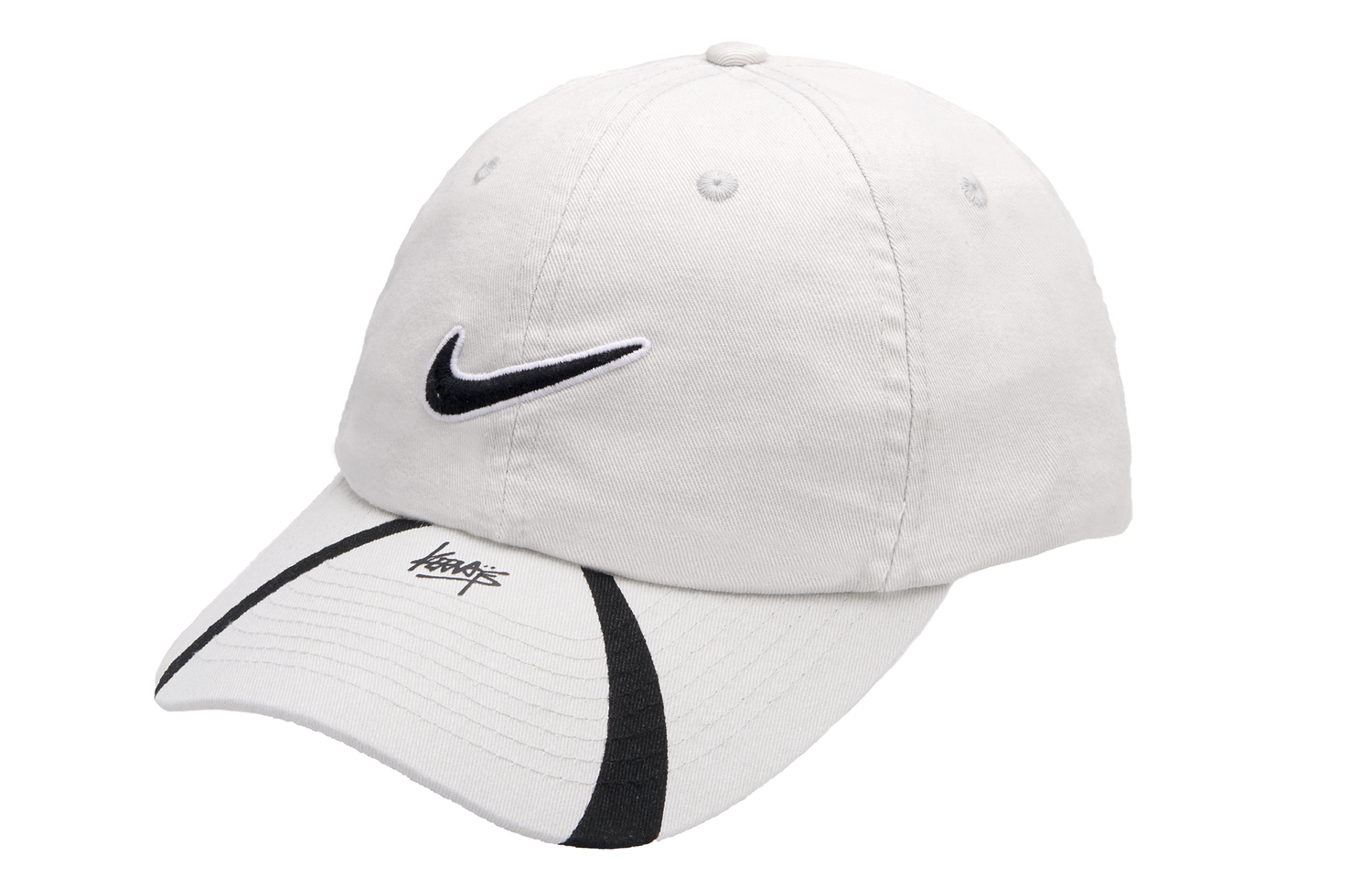 Nike Бейсболка Unisex White из полиэстера
Nike Бейсболка Unisex White из полиэстера