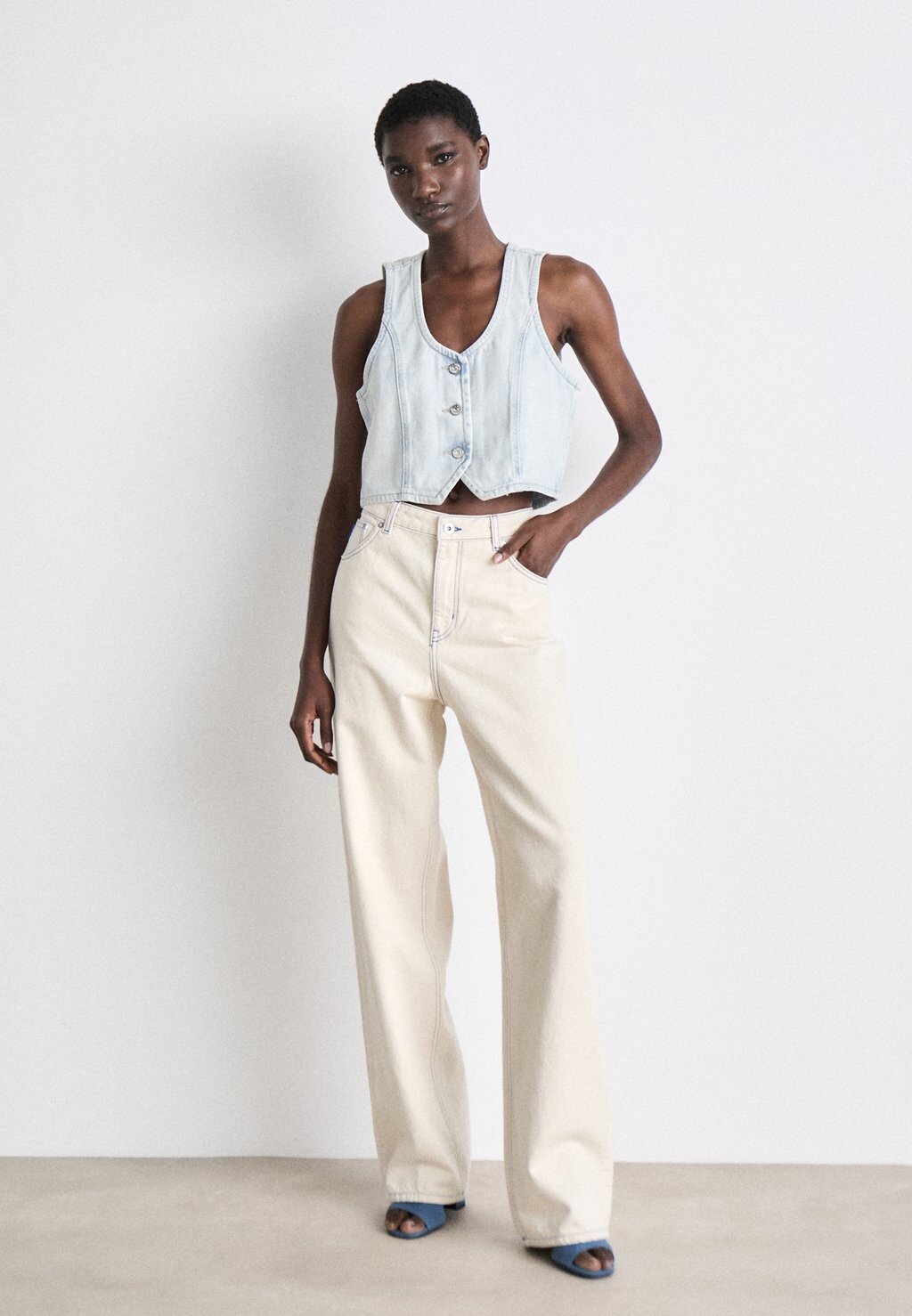 Жилет BUTTON DOWN DKNY, синие джинсы, Синий, Жилет BUTTON DOWN DKNY, синие джинсы
Жилет BUTTON DOWN DKNY, синие джинсы, Синий, Жилет BUTTON DOWN DKNY, синие джинсы