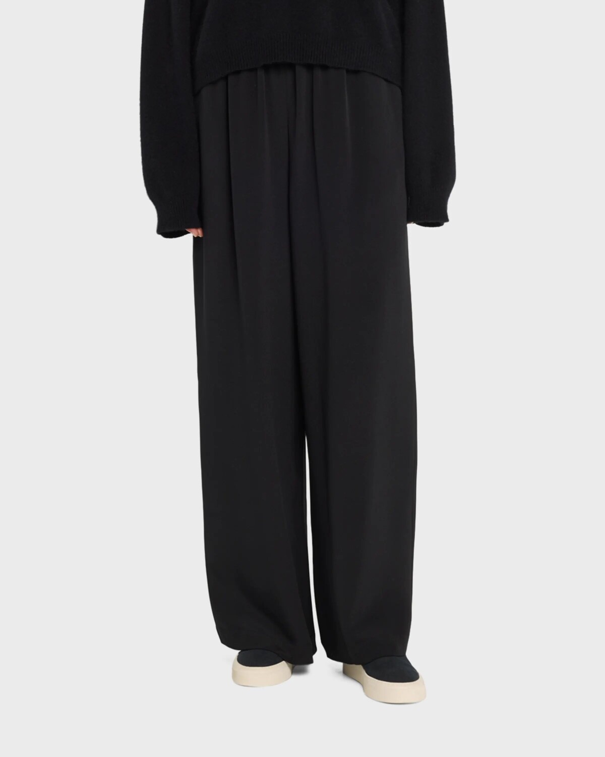 Расклешенные брюки из крепа средней плотности Eskandar, цвет Black
Расклешенные брюки из крепа средней плотности Eskandar, цвет Black