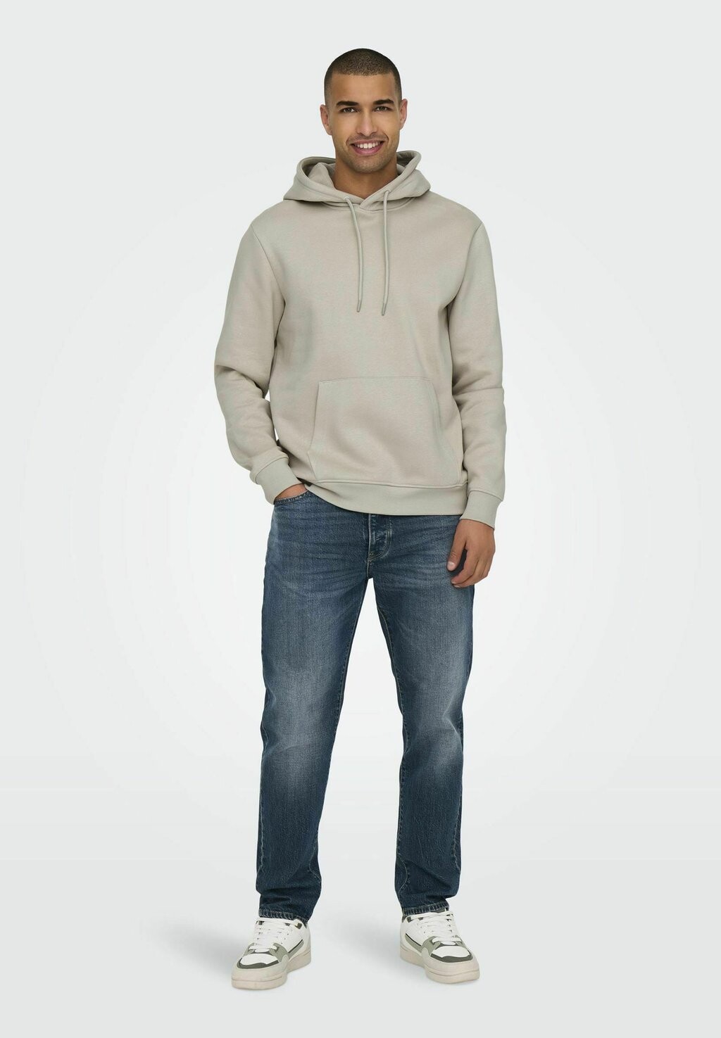 Толстовка с капюшоном CONNOR Only & Sons, серебристый
Толстовка с капюшоном CONNOR Only & Sons, серебристый