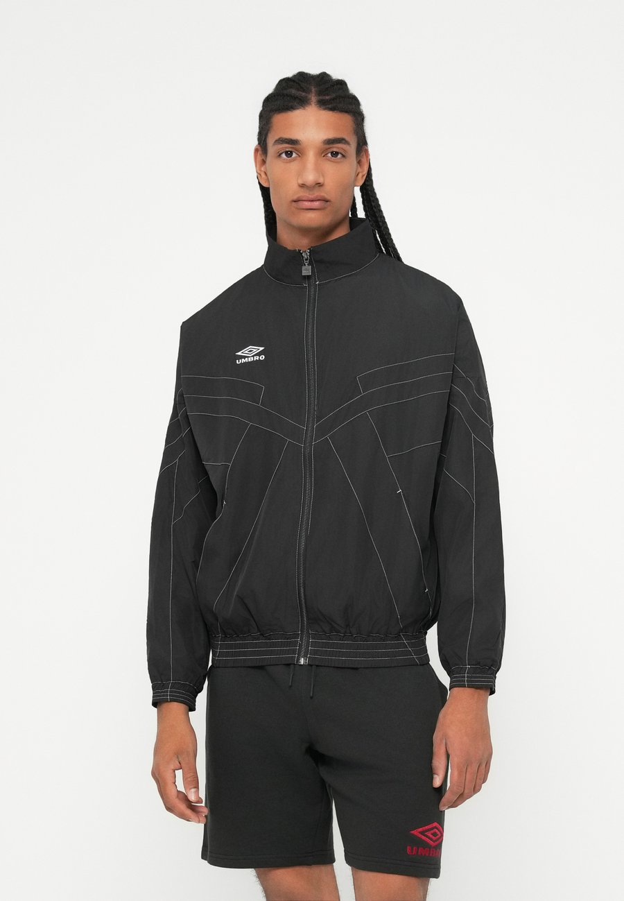 Куртка Umbro RELAXED TRACK JACKET, Black
Куртка Umbro RELAXED TRACK JACKET, Black