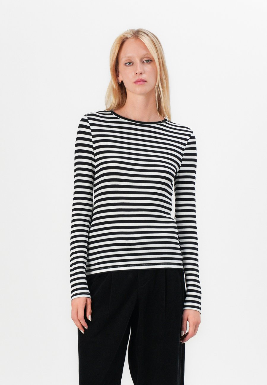 Топ ONLY ONLMAI STRIPE, Black/White/Black
Топ ONLY ONLMAI STRIPE, Black/White/Black