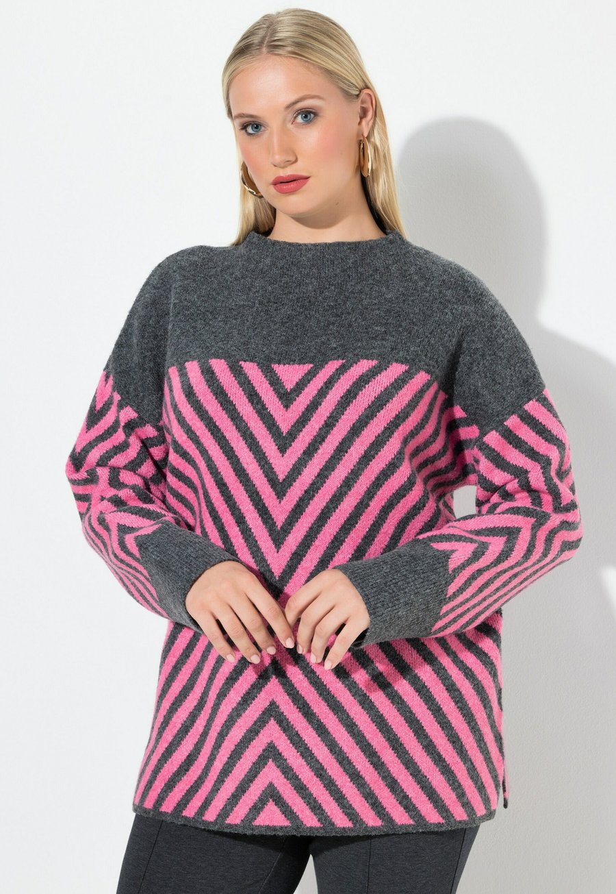 Джемпер Ulla Popken GRAPHIC TURTLENECK , Flamingo/Pink
Джемпер Ulla Popken GRAPHIC TURTLENECK , Flamingo/Pink