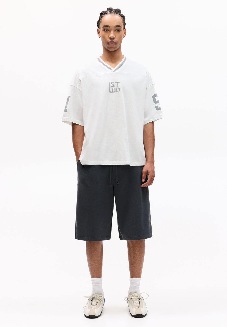 Футболка PULL&BEAR HOCKEY, White
Футболка PULL&BEAR HOCKEY, White
