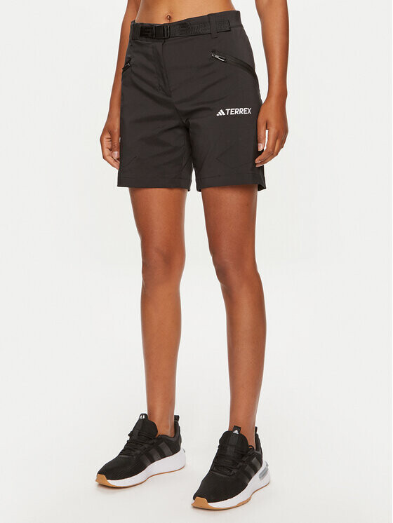 Спортивные шорты стандартного кроя Adidas, черный
Спортивные шорты стандартного кроя Adidas, черный