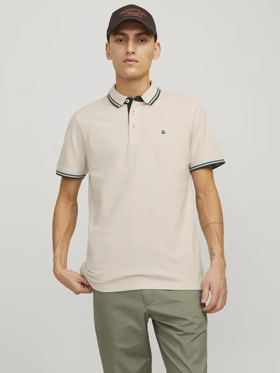 Рубашка-поло Jack & Jones "JJEPAULOS POLO SS NOOS", цвет Moonbeam Detail:Play
Рубашка-поло Jack & Jones "JJEPAULOS POLO SS NOOS", цвет Moonbeam Detail:Play