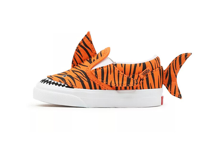 Сандалии Vans Slip-On V Toddler 'Tiger Shark'
Сандалии Vans Slip-On V Toddler 'Tiger Shark'