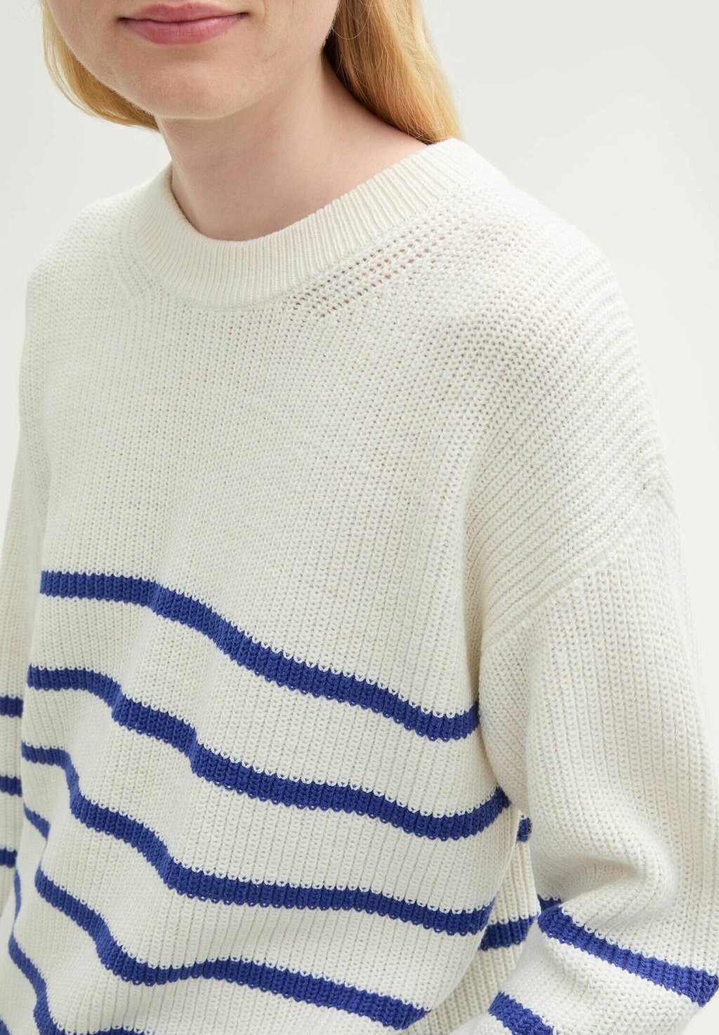 Джемпер GESTREIFTER TOM TAILOR DENIM, белый
Джемпер GESTREIFTER TOM TAILOR DENIM, белый