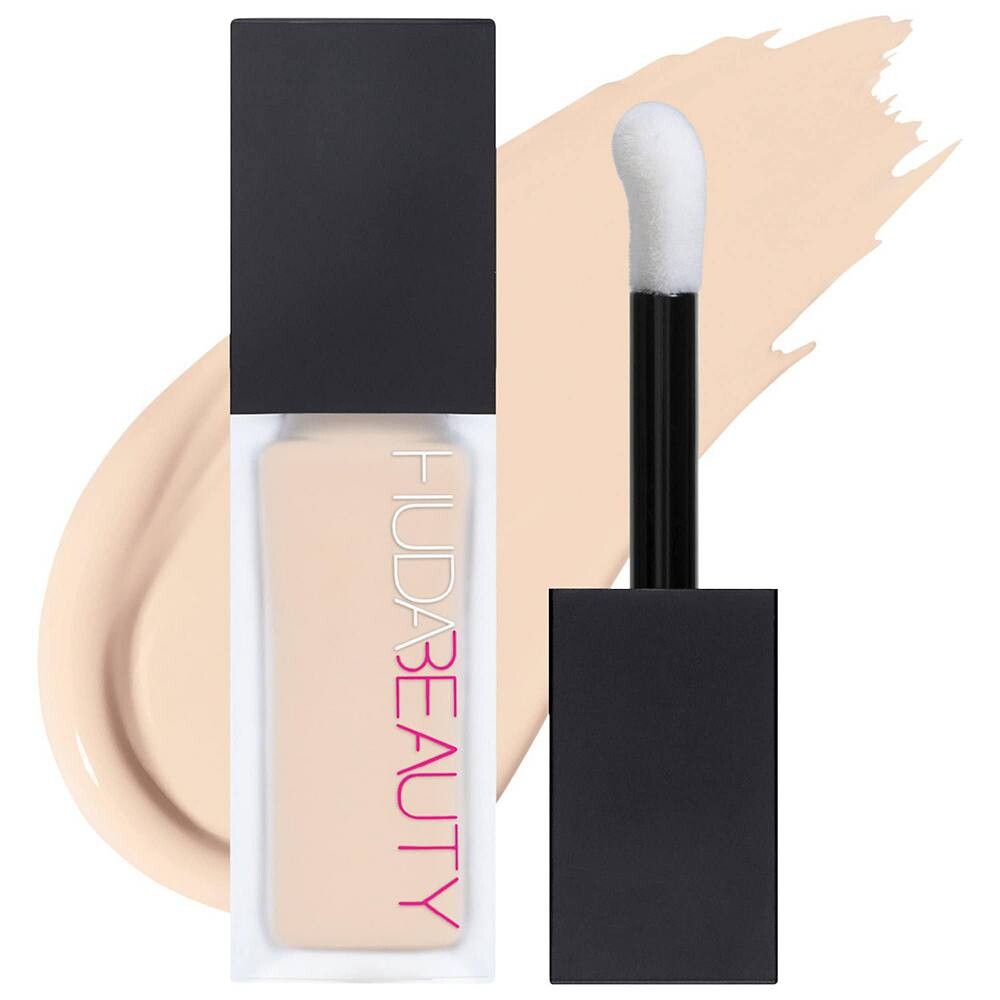 HUDA BEAUTY #FauxМатовый водостойкий консилер с фильтром и наращиваемым покрытием, цвет Royal Icing
HUDA BEAUTY #FauxМатовый водостойкий консилер с фильтром и наращиваемым покрытием, цвет Royal Icing