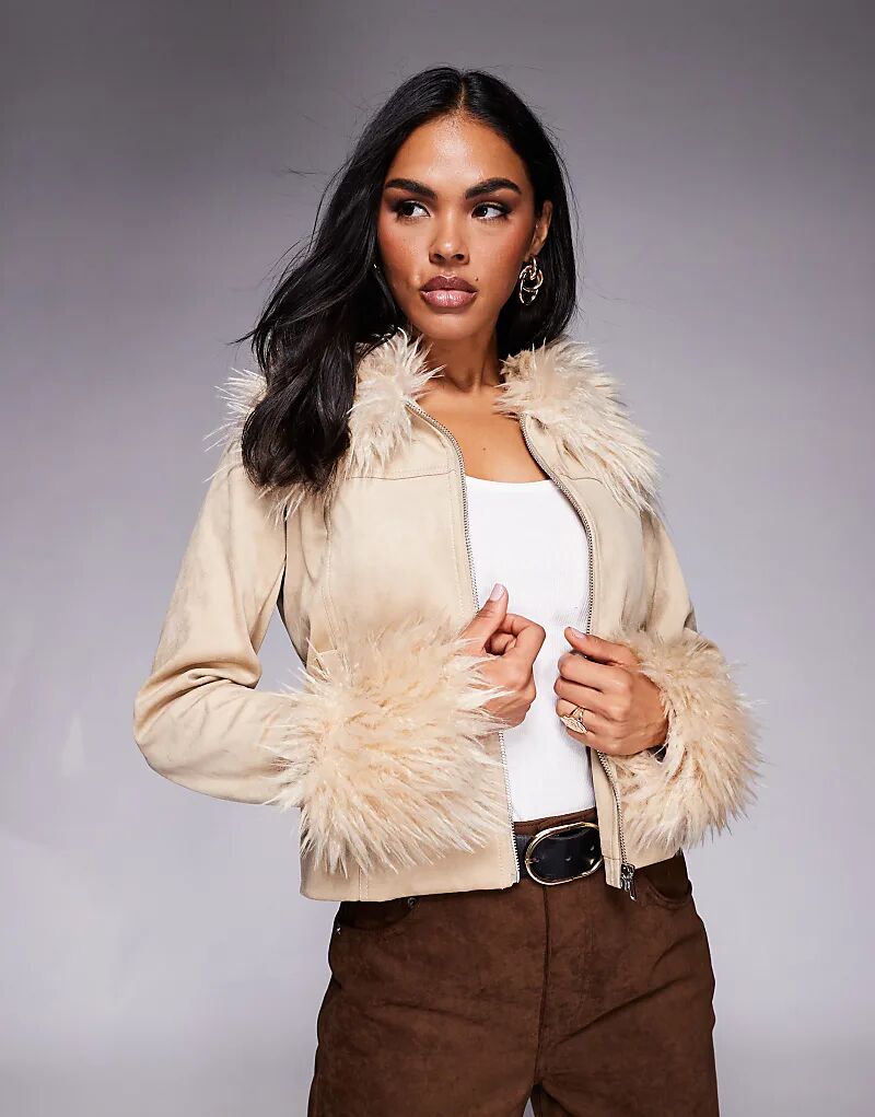 Укороченная куртка Princess Polly Jeanna из замши с отделкой из искусственного меха бежевого цвета
Укороченная куртка Princess Polly Jeanna из замши с отделкой из искусственного меха бежевого цвета