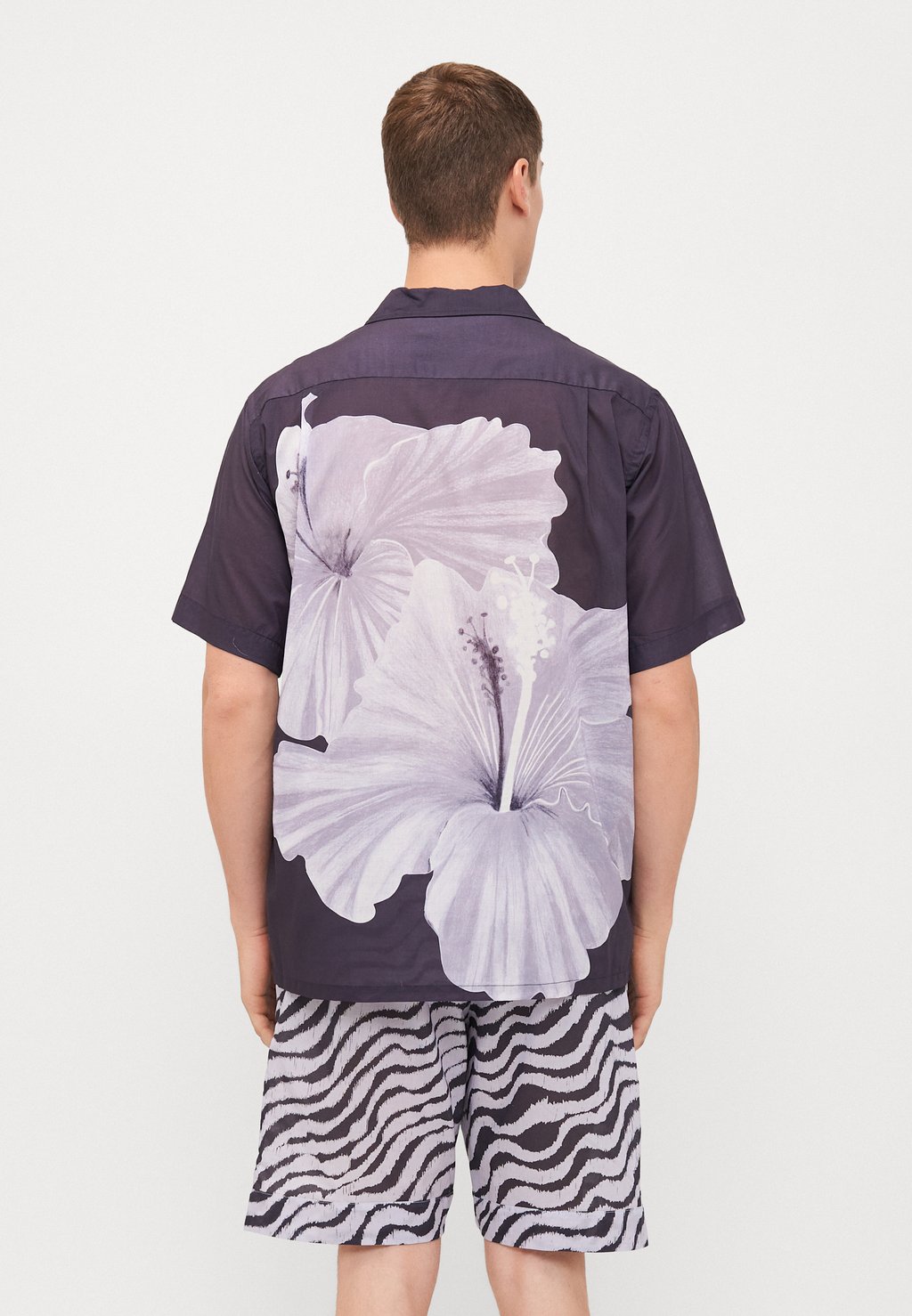 Комплект ночного белья MENS CUBAN Desmond & Dempsey, темно-синий
Комплект ночного белья MENS CUBAN Desmond & Dempsey, темно-синий