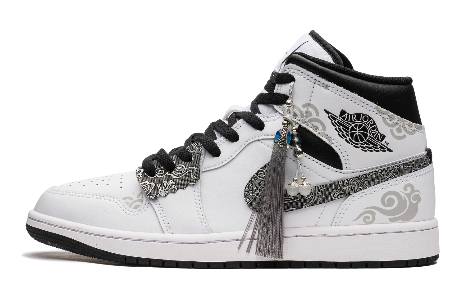 Air 1 Vintage баскетбольные кроссовки мужские Mid top Black Jordan, белый
Air 1 Vintage баскетбольные кроссовки мужские Mid top Black Jordan, белый