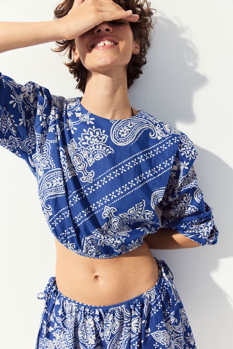 Блузка с выраженными плечами H&M, синий 
Блузка с выраженными плечами H&M, синий