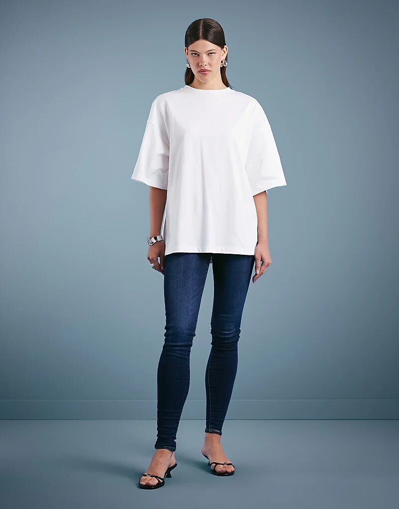 Джинсы Levi's 710 суперскинни темно-синего цвета
Джинсы Levi's 710 суперскинни темно-синего цвета